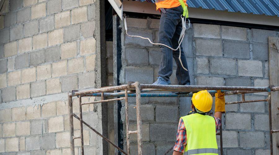 Expert Emergency Roof Repairs services in Ogilvie, MN